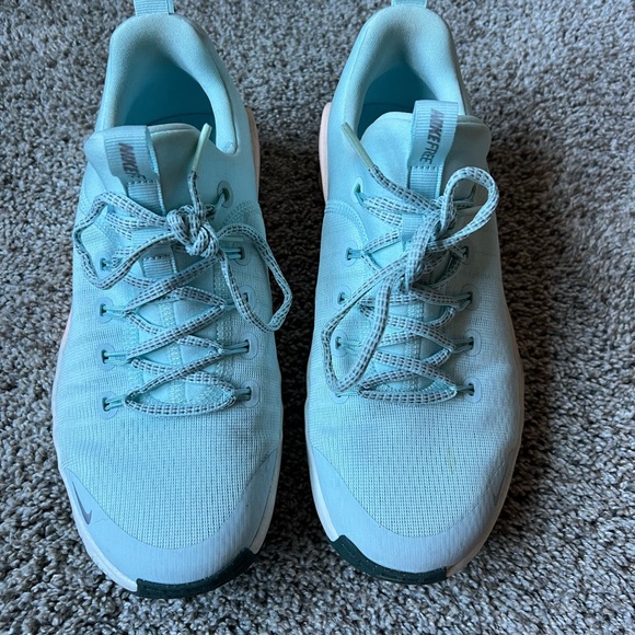 Nike Free Metcon 6 Sz 9
Glacier Blue Washed Coral Vintage Green Metallic Silver - Picture 6 of 8